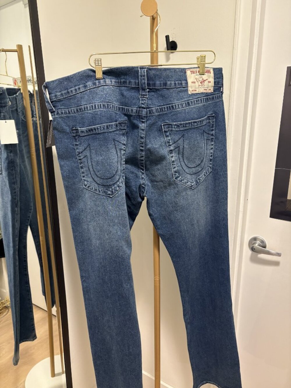 True Religion Jeans medium wash size 40